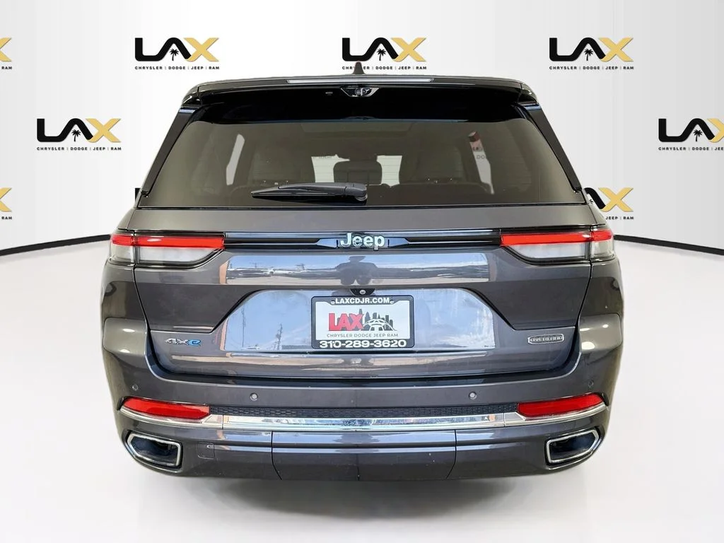 Used 2022 Gray Jeep Overland 4xe image 6