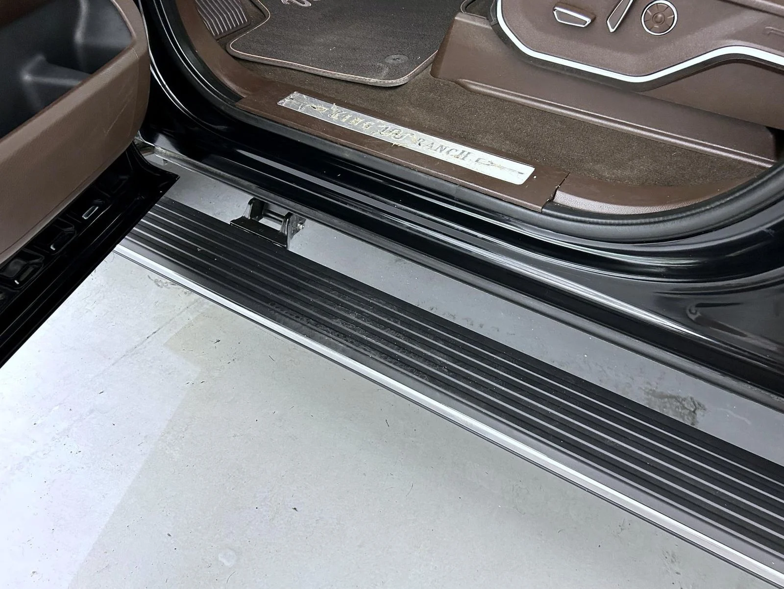 Used 2021 Black Ford King Ranch image 9