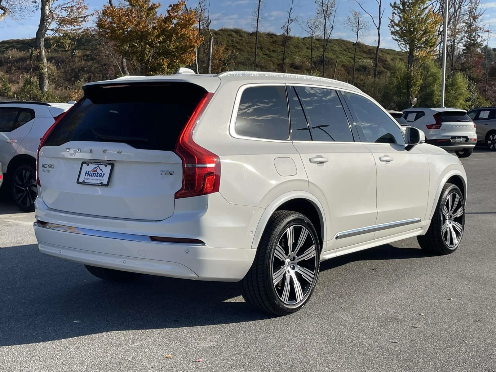Used 2025 Crystal White Metallic Volvo Plus image 28