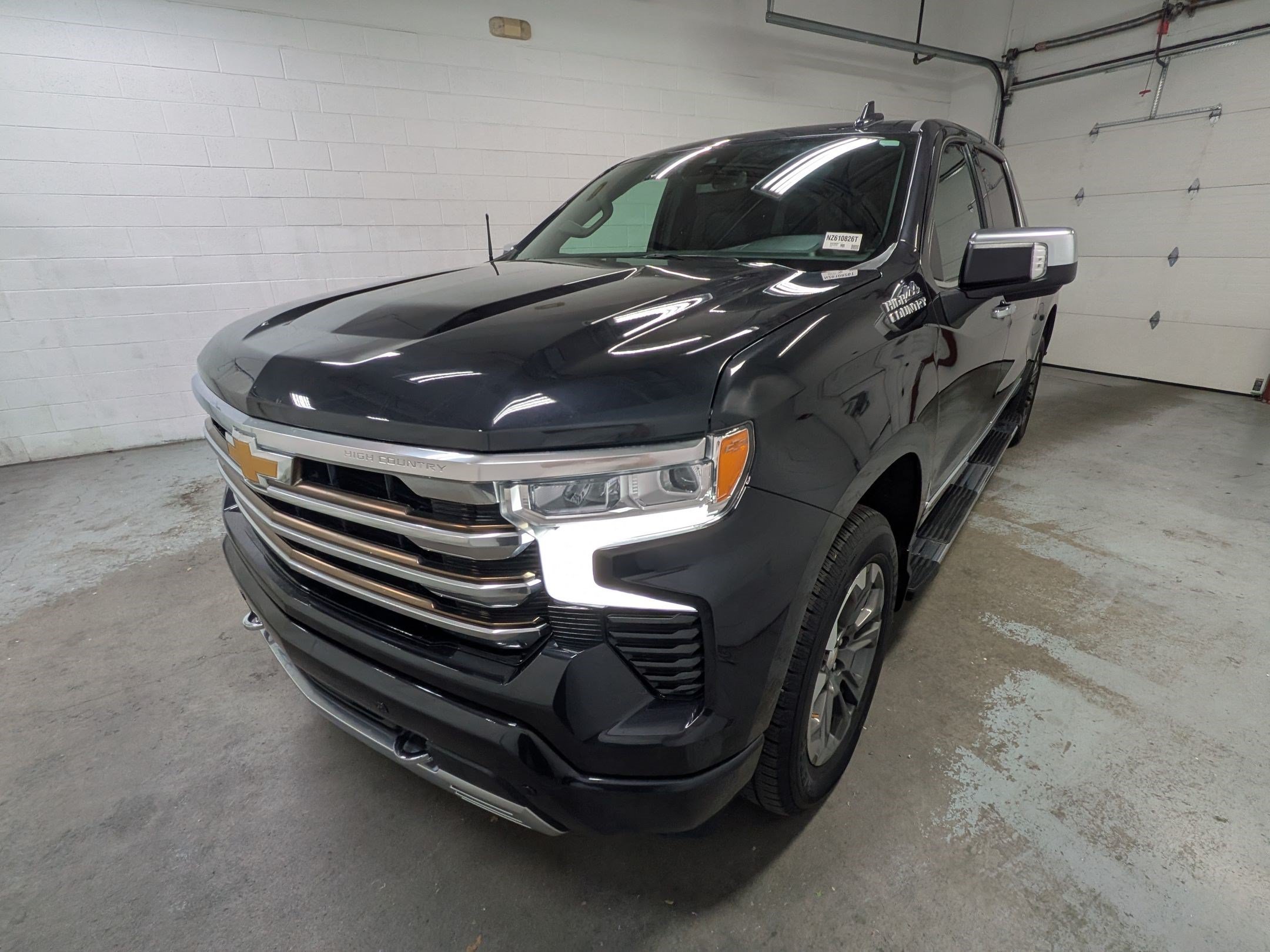 Used 2022 Dark Ash Metallic Chevrolet High Country image 9