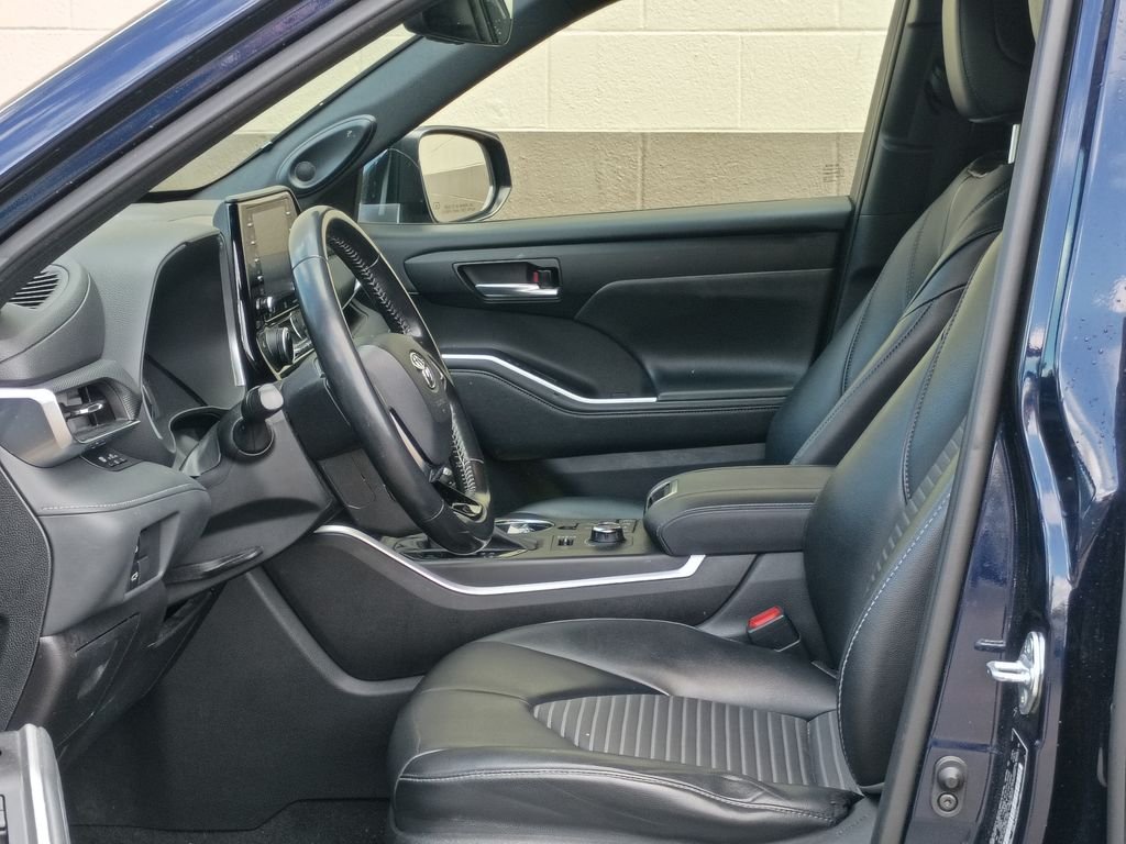 Used 2021 Blueprint Toyota XSE image 17