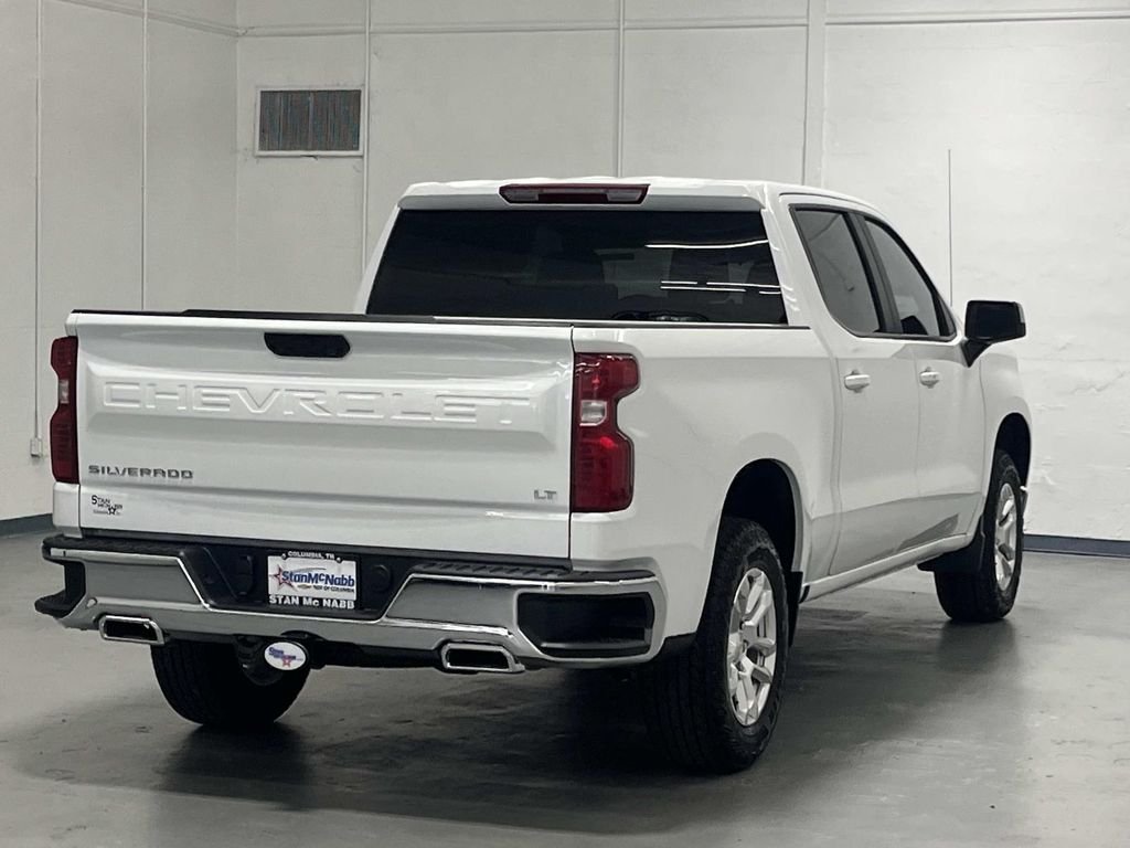 New 2026 Summit White Chevrolet LT image 8