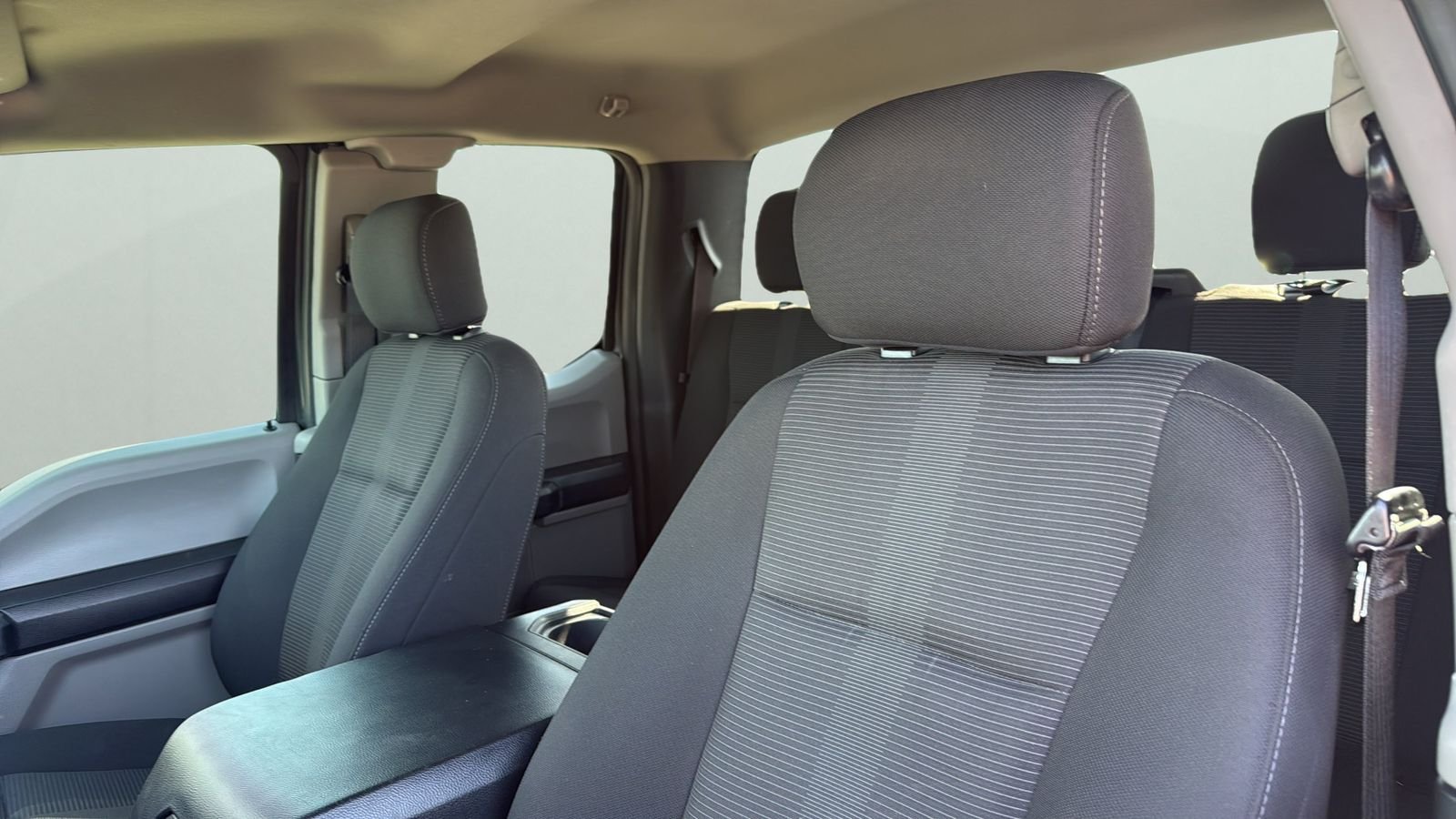 Used 2018 Gray Ford XL image 9