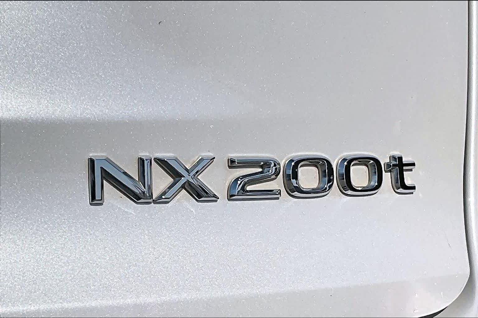 Used 2017 Eminent White Lexus  image 29