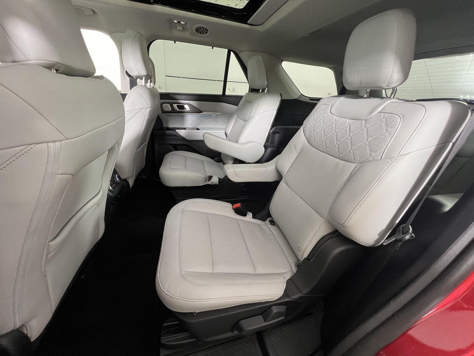 Used 2025 Rapid Red Metallic Tinted Clearcoat Ford Platinum image 21