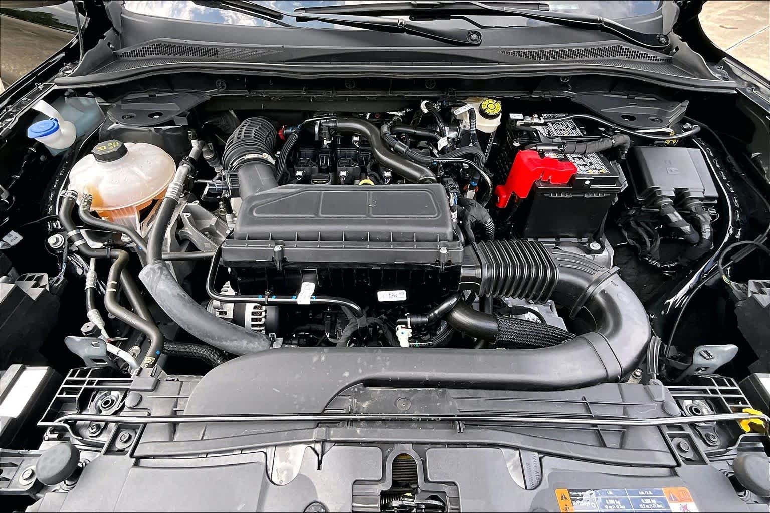 Used 2025 Agate Black Metallic Ford Active image 28