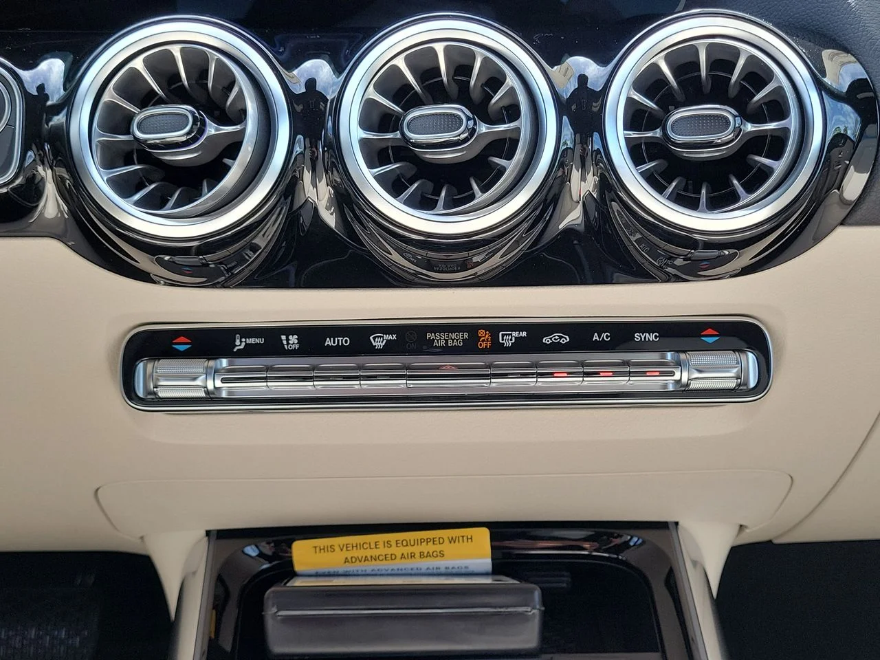 New 2026 Polar White Mercedes-Benz GLA 250 image 19