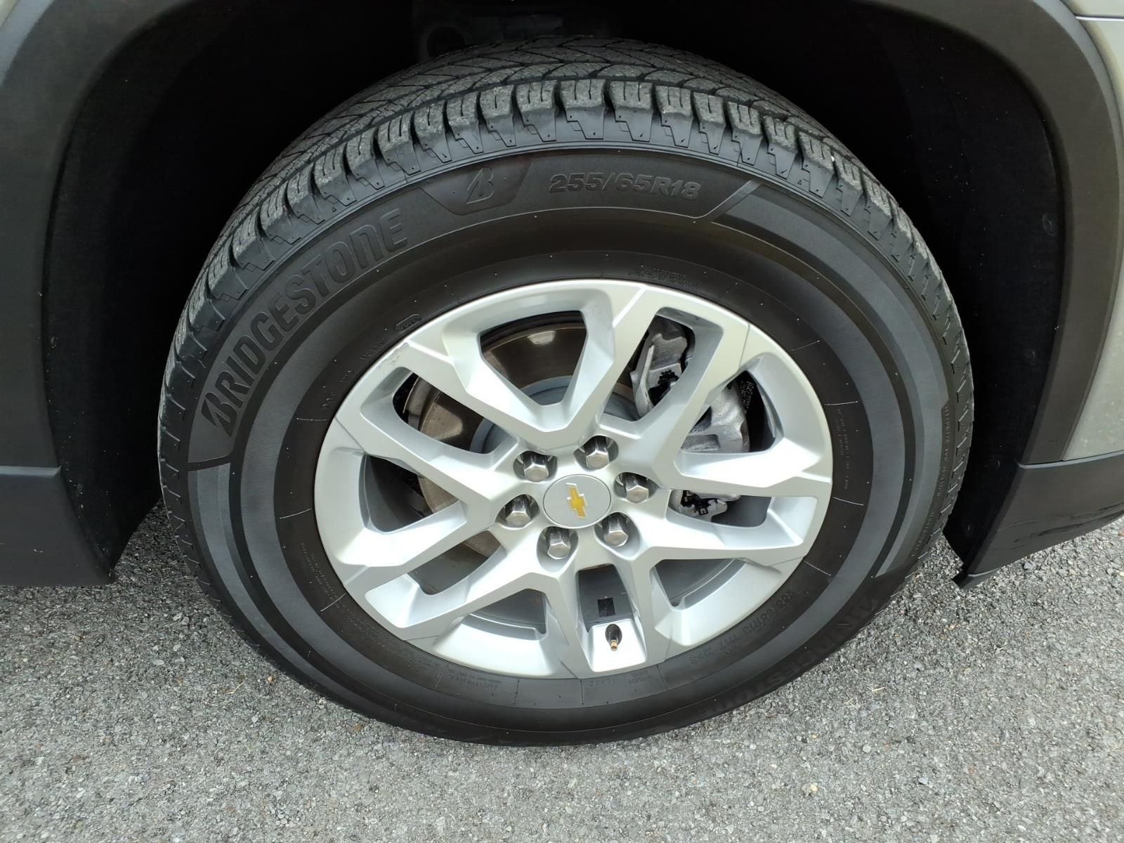Used 2023 Gray Chevrolet LS image 7