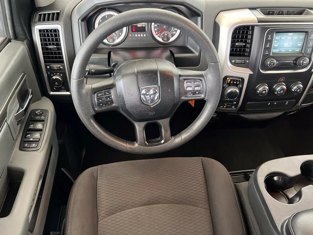Used 2019 White Ram Warlock image 14