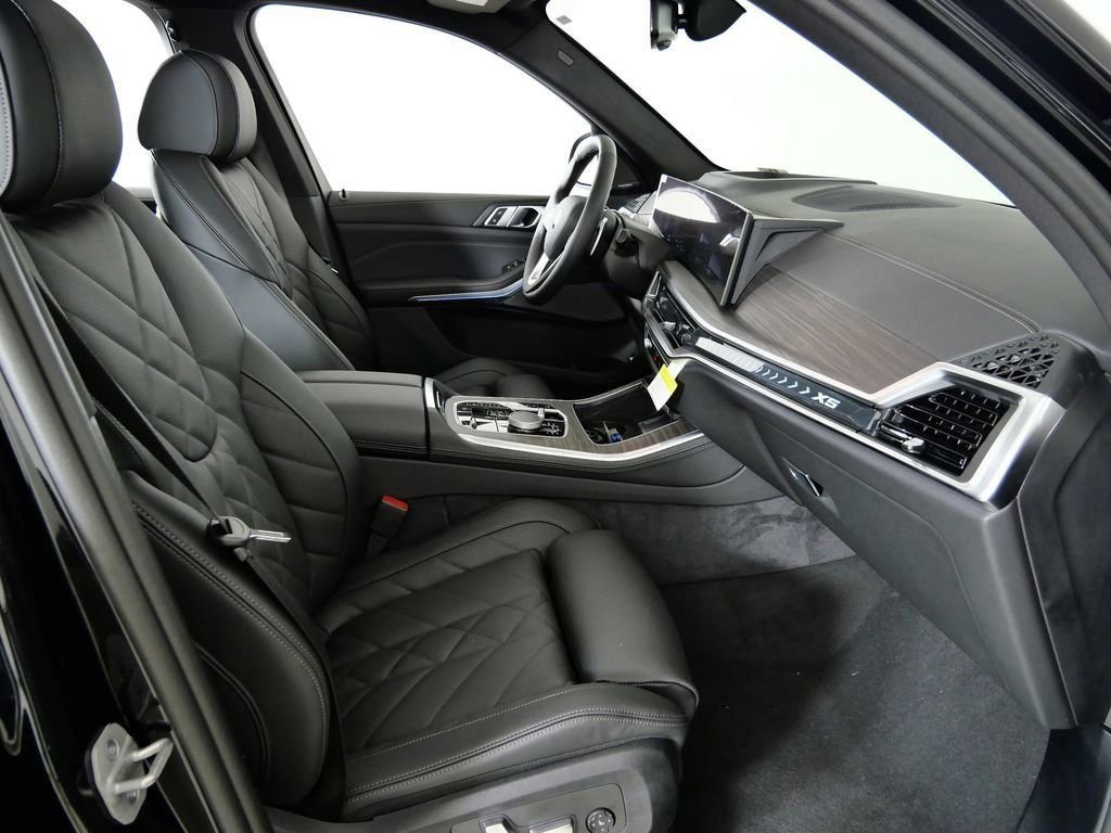 Used 2026 Black Sapphire Metallic BMW xDrive50e image 21