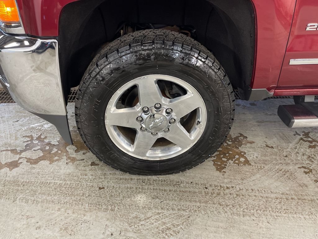 Used 2015 Red Chevrolet LTZ image 10