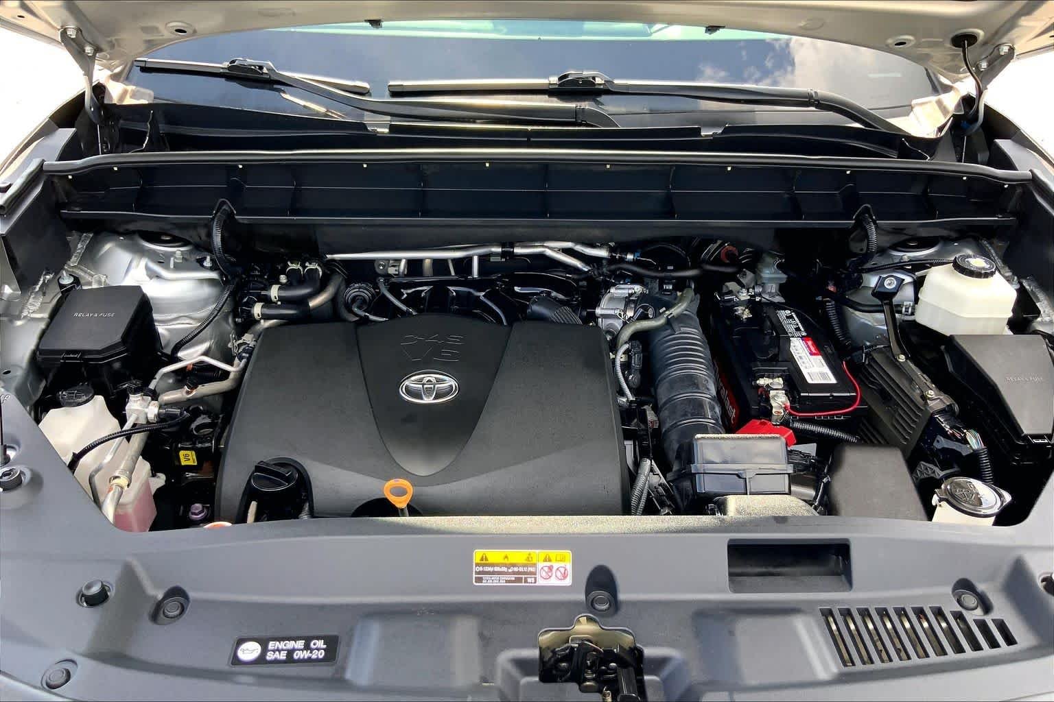 Used 2022 Celestial Silver Metallic Toyota XLE image 31