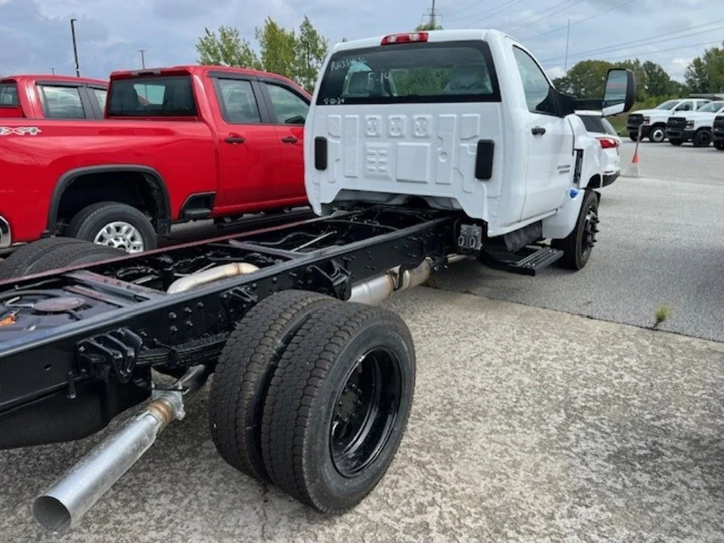 New 2024 Summit White Chevrolet Work Truck image 7