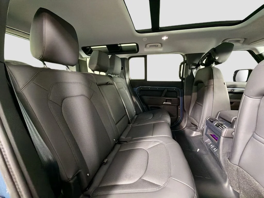 Used 2026 Blue Land Rover S image 29