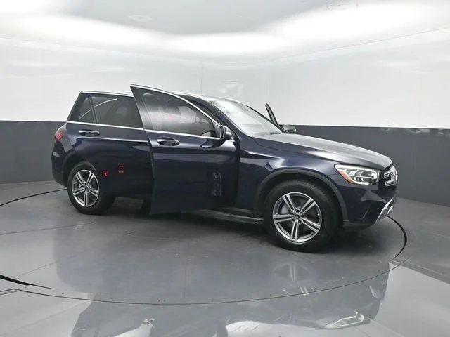 Used 2022 Blue Mercedes-Benz GLC 300 image 37