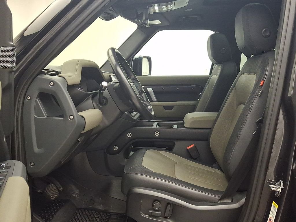 Certified Used 2022 Carpathian Grey Premium Metallic Land Rover X-Dynamic SE image 13