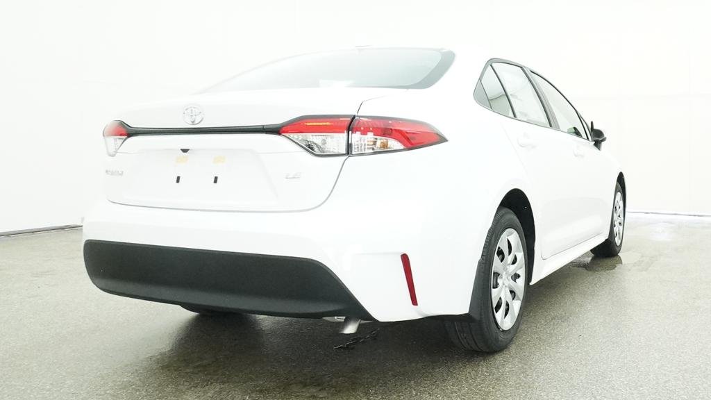 New 2026 Ice Cap Toyota LE image 21