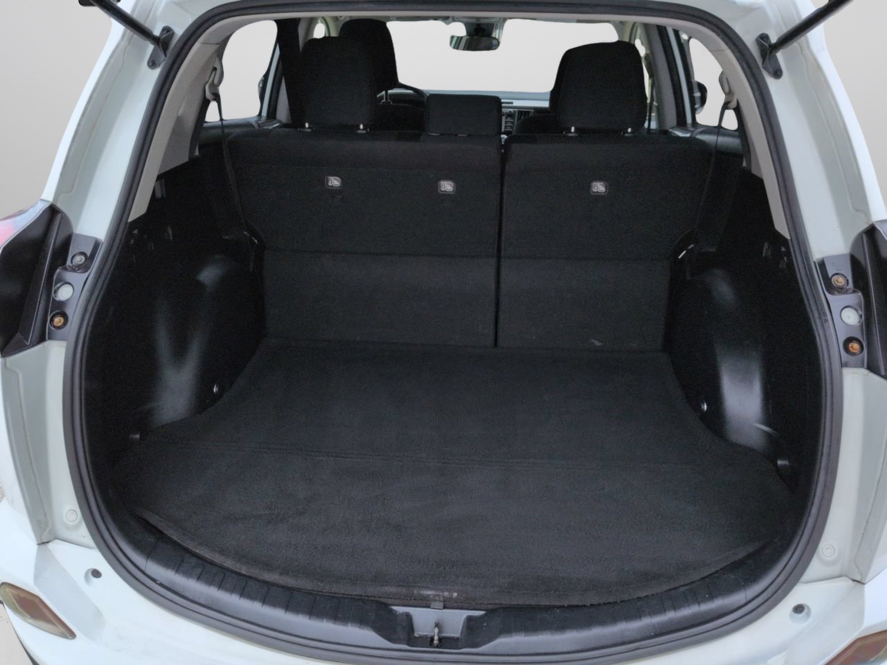 Used 2017 Super White Toyota LE image 17