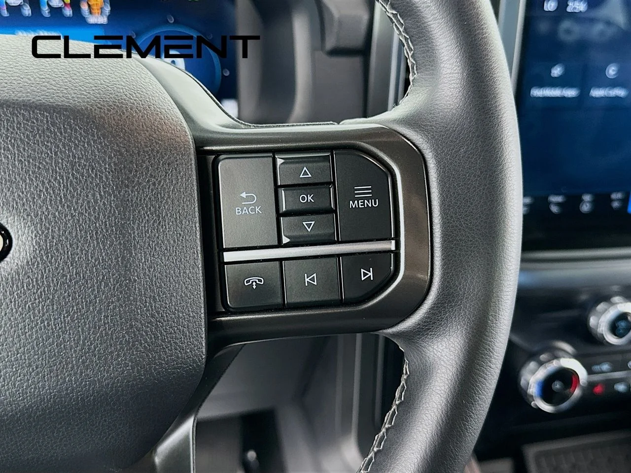 Used 2024 Black Ford XLT image 17