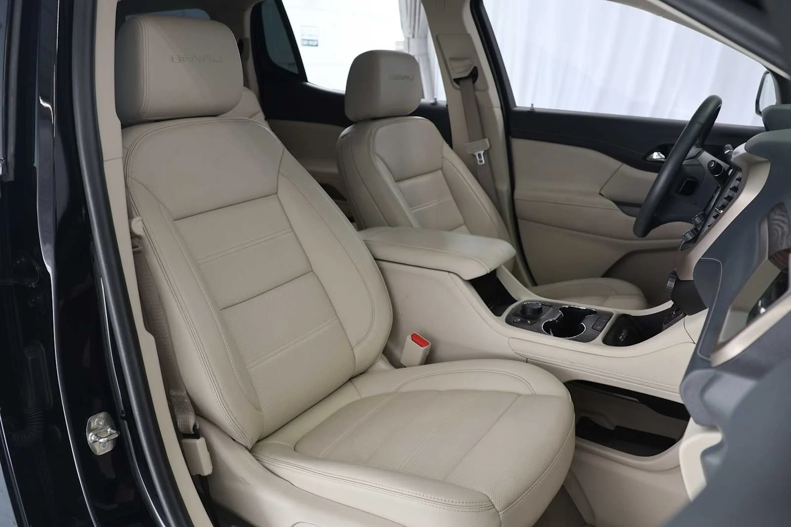 Used 2023 Ebony Twilight Metallic GMC Denali image 14