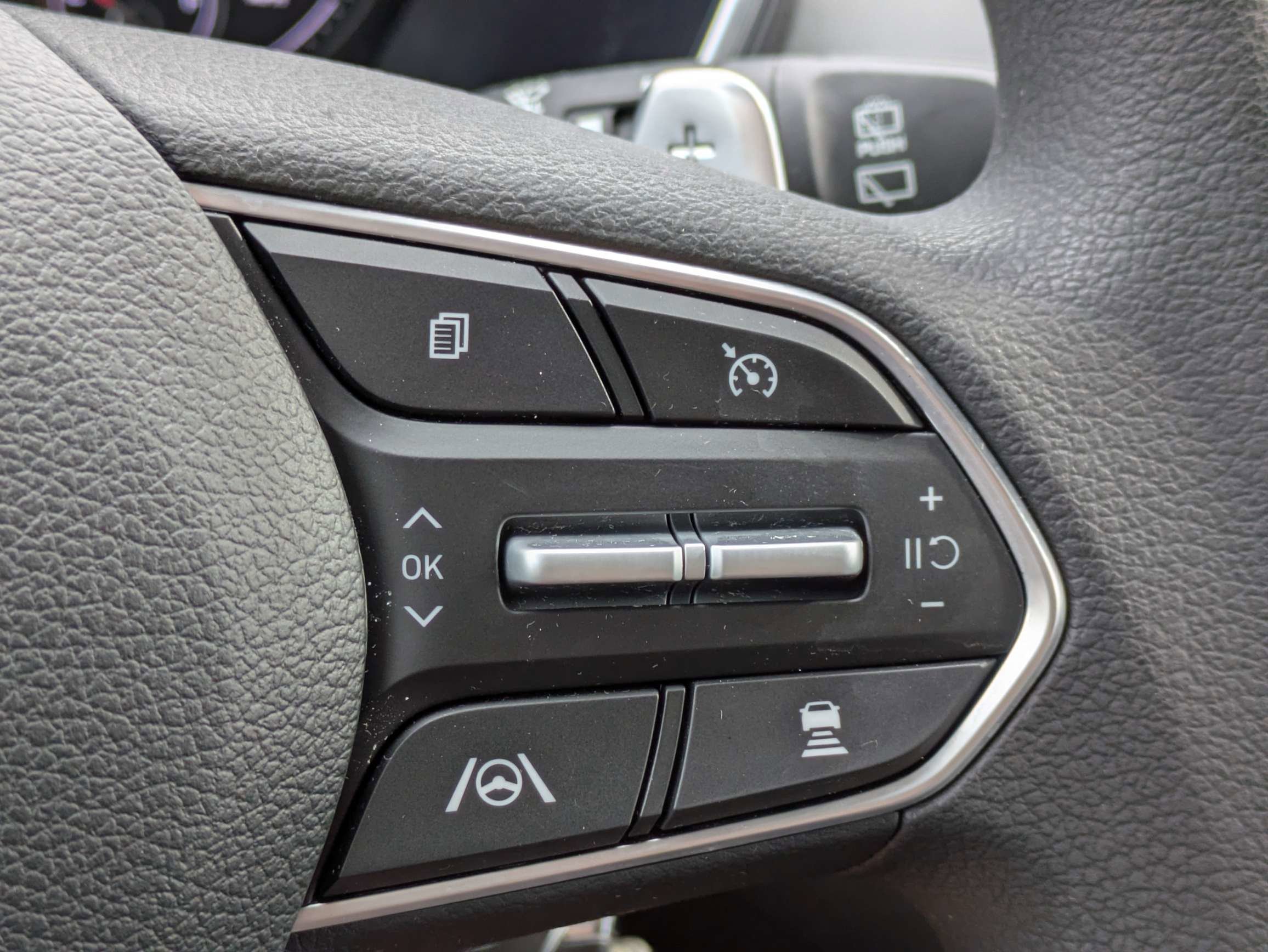 Used 2023 Portofino Gray Hyundai SE image 24