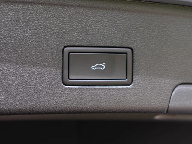 New 2026 Gray Volkswagen SE w/Technology image 32