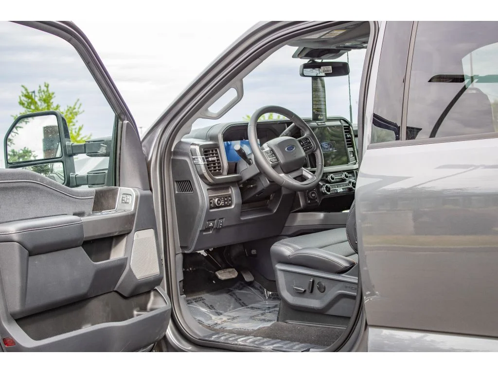 New 2026 Carbonized Gray Metallic Ford F-350® Lariat® image 31