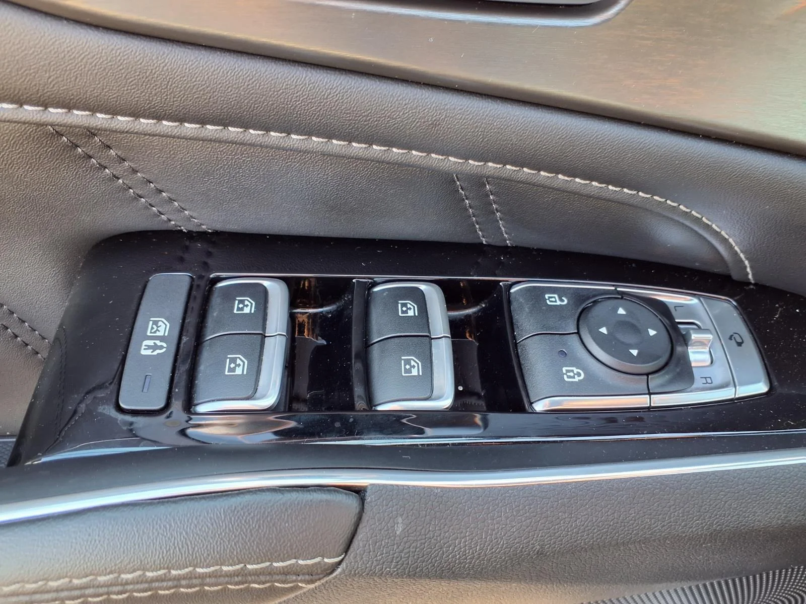 Used 2023 Ebony Black Kia SX image 19