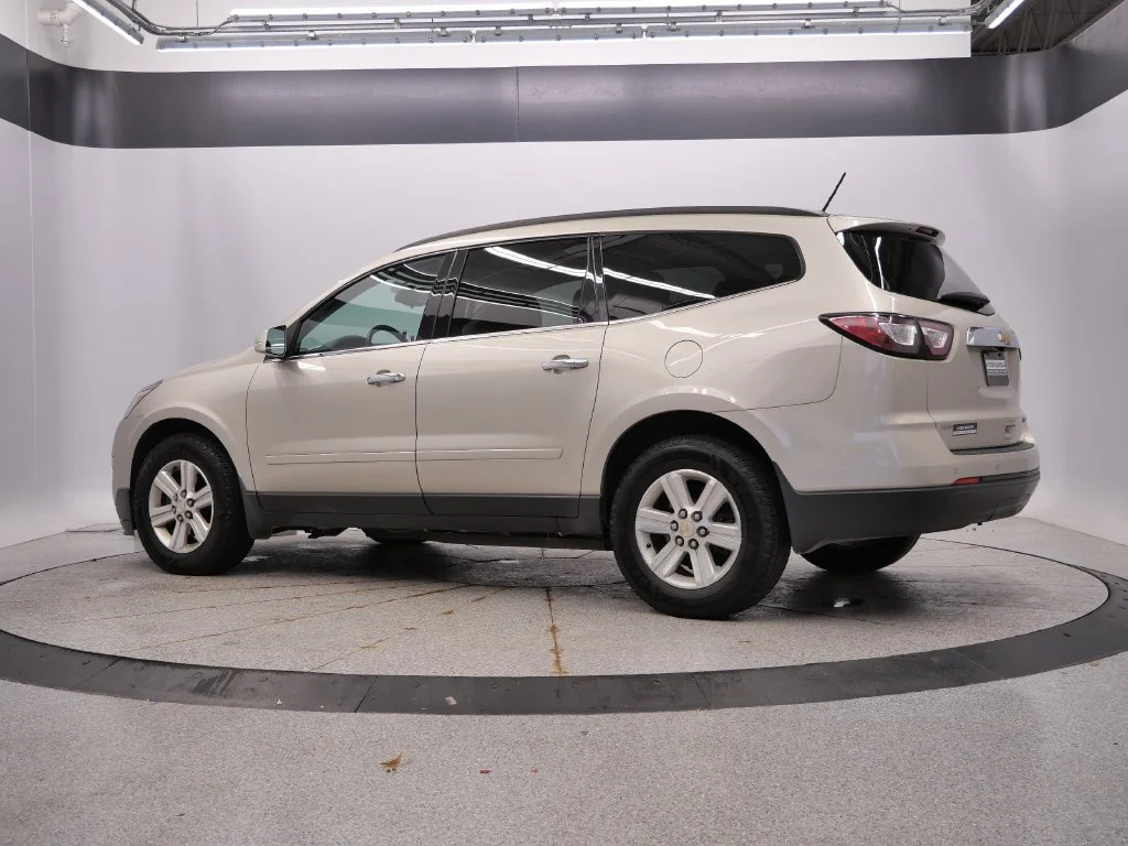 Used 2014 Gold Chevrolet LT image 3