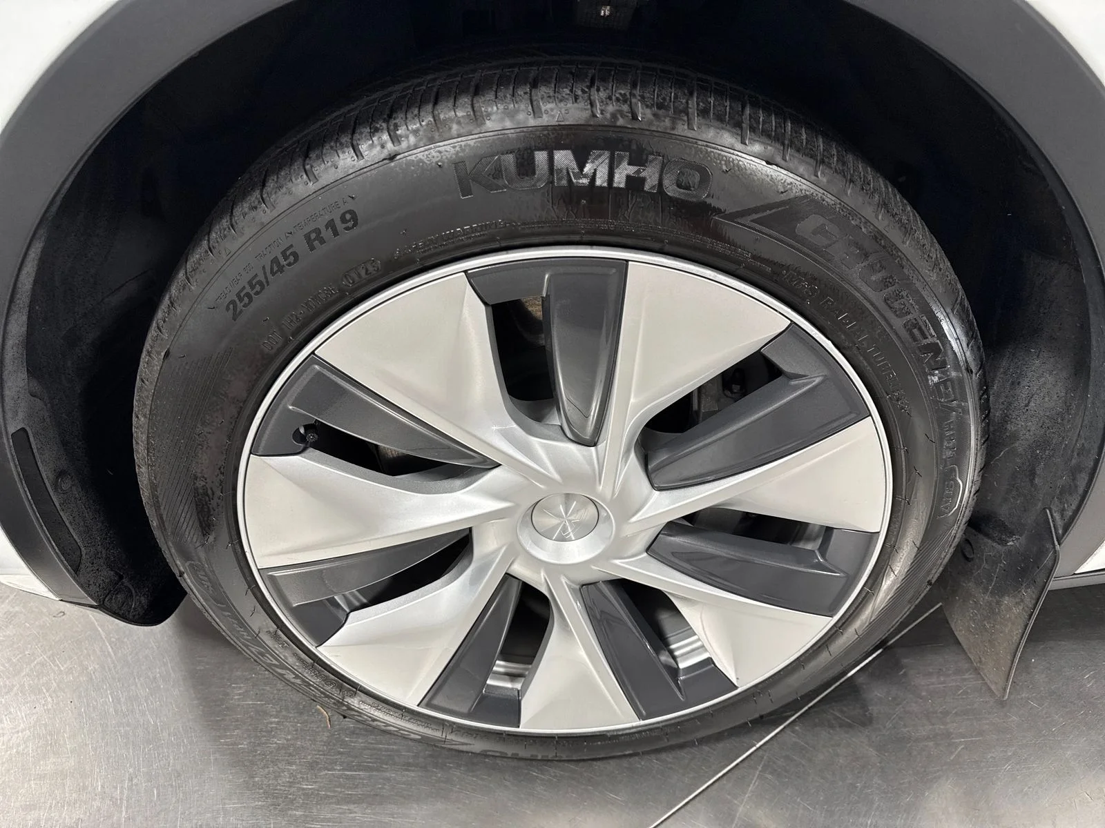 Used 2021 Tesla Model Y Long Range with VIN 5YJYGDEE7MF207504 for sale in Portland, OR