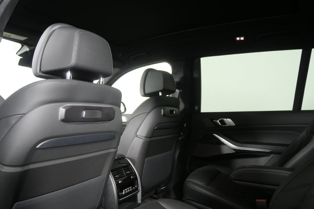 New 2027 Black Sapphire Metallic BMW xDrive40i image 19