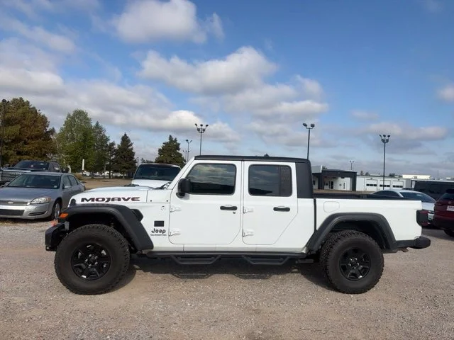 Used 2021 White Jeep Mojave image 8