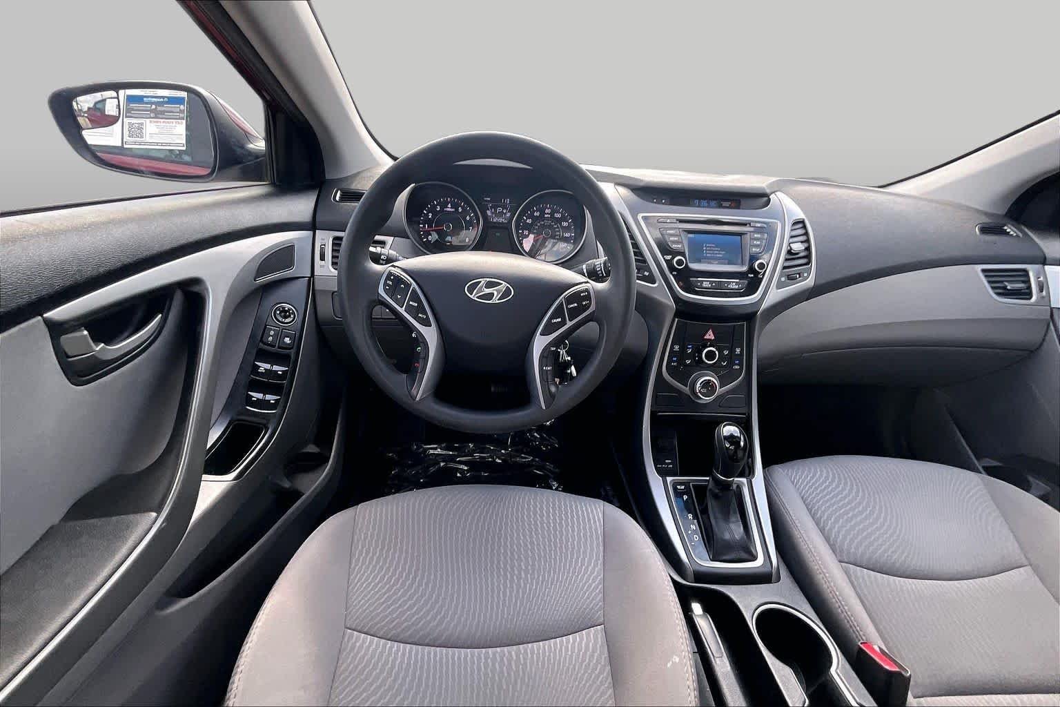 Pre-Owned 2016 Hyundai Elantra SE