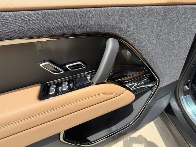 New 2026 Carpathian Grey Land Rover SE image 11