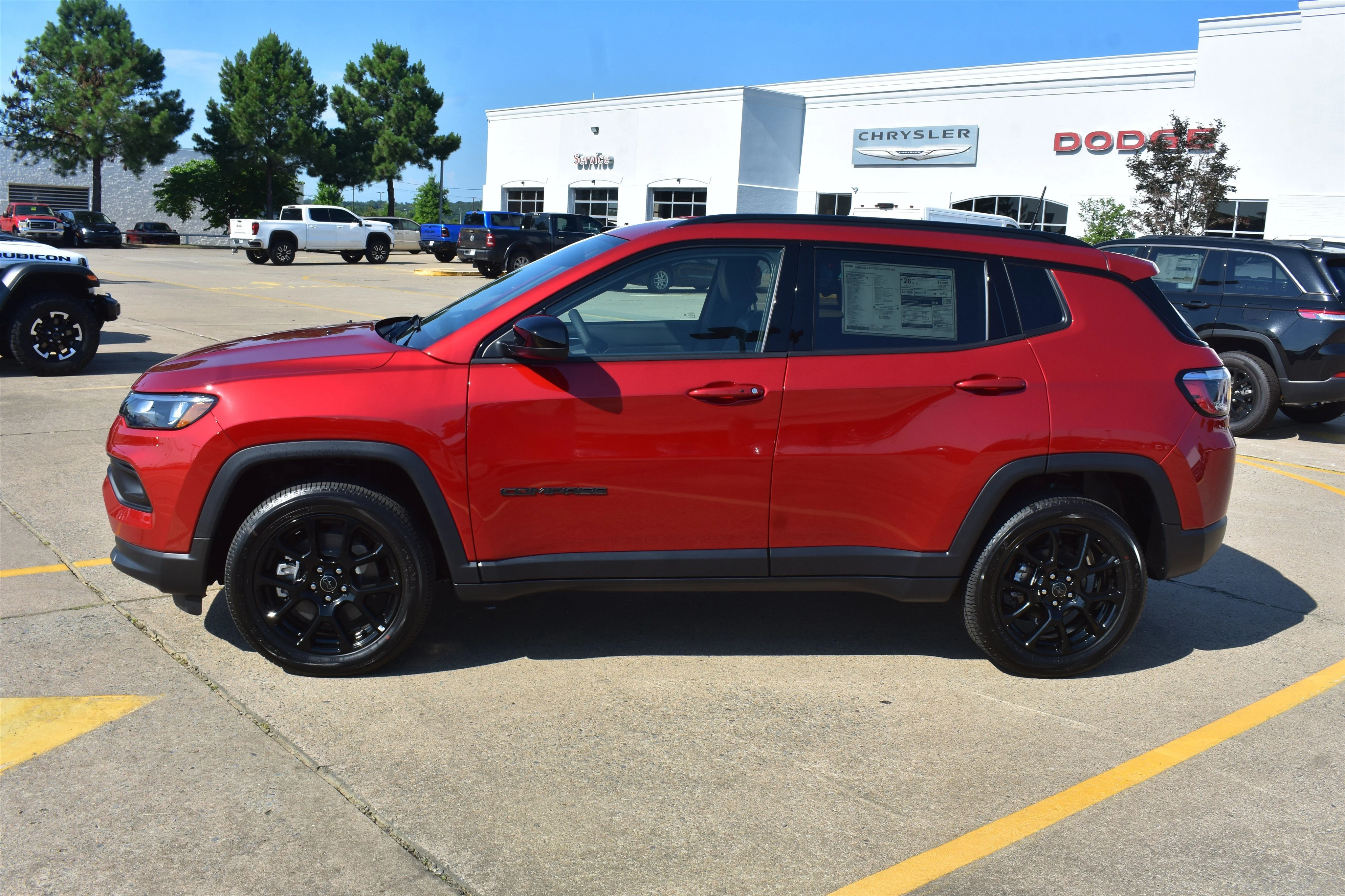 New 2026 Red Hot Pearlcoat Jeep Latitude Altitude image 9