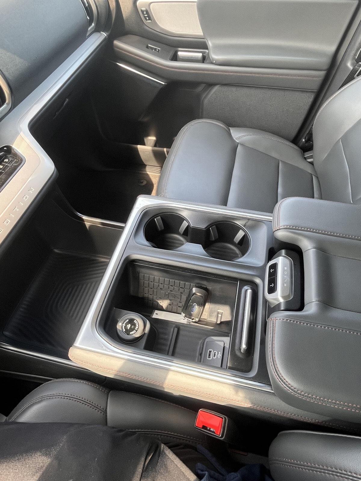 Used 2025 Agate Black Ford Active image 26