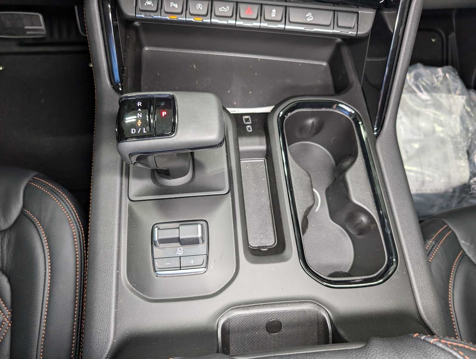 2025 GMC Sierra 1500 AT4 - Photo 38