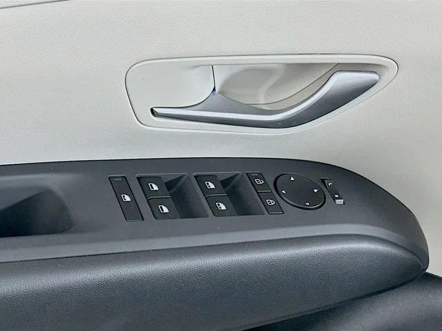 New 2026 Hyundai TUCSON SEL