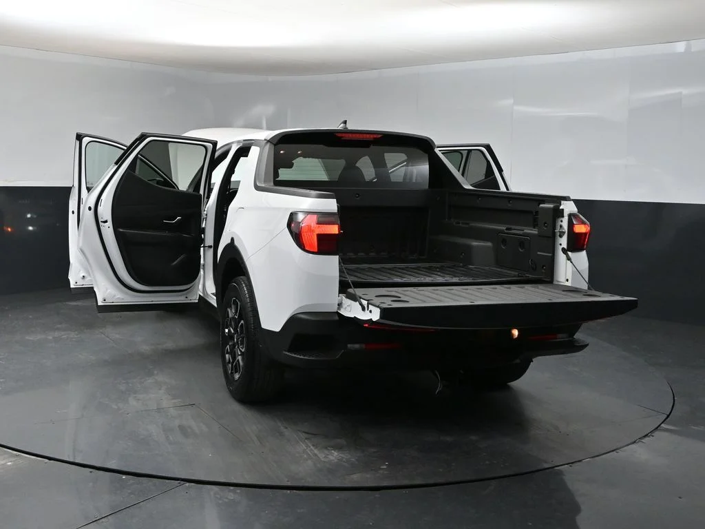 Used 2024 White Hyundai SEL image 41
