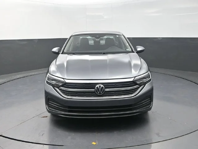 Used 2024  Volkswagen 1.5T SE image 4