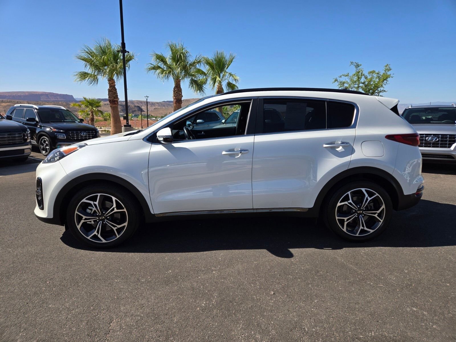 Used 2022 White Kia SX image 7