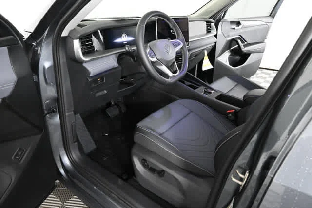 New 2026 Platinum Gray Metallic Volkswagen SE image 22