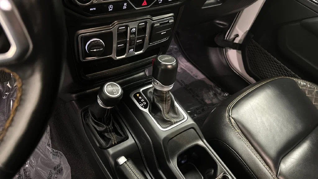 Used 2021 White Jeep High Altitude image 15