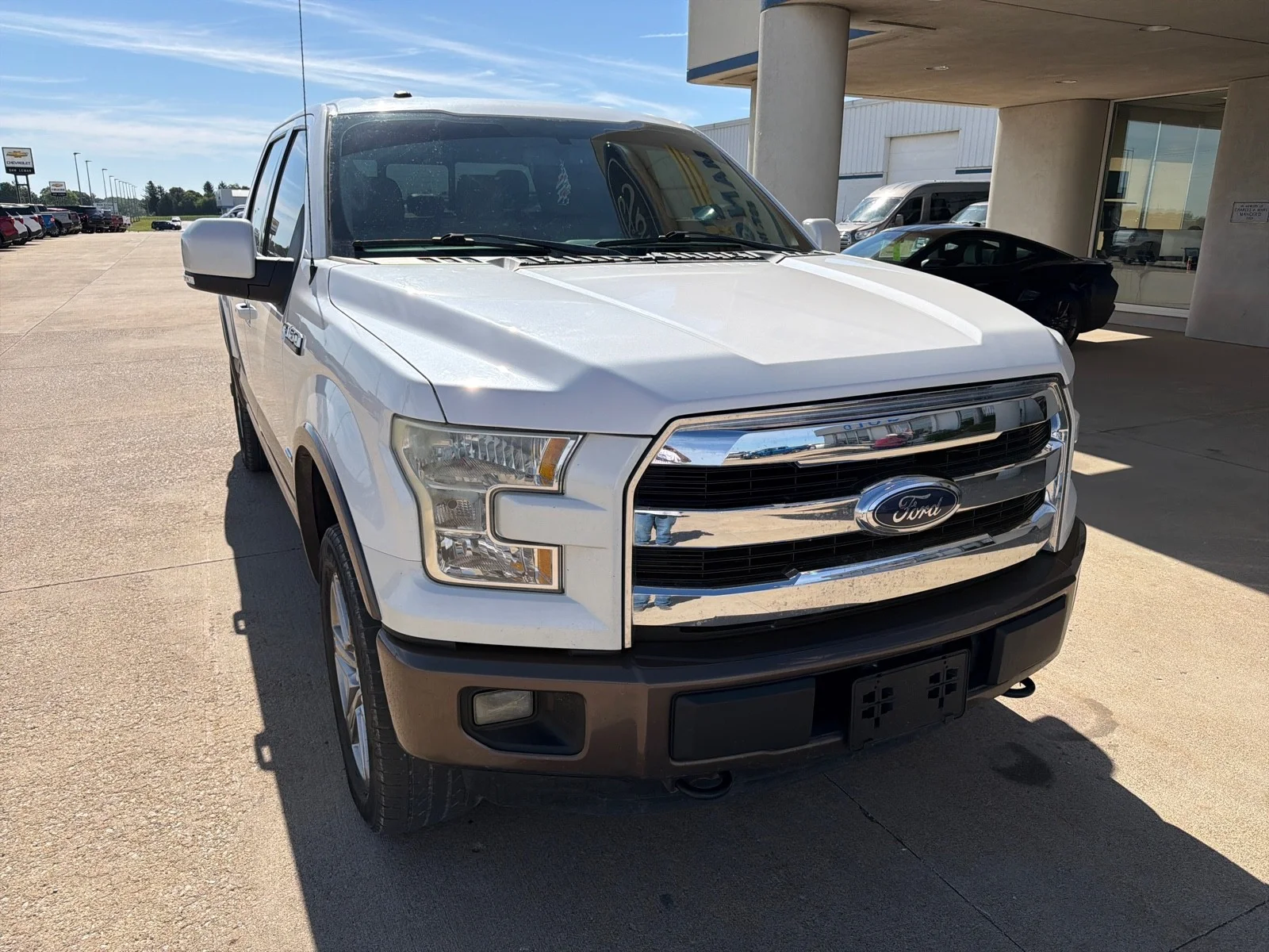 Used 2015 White Platinum Metallic Tri-Coat Ford Lariat image 4