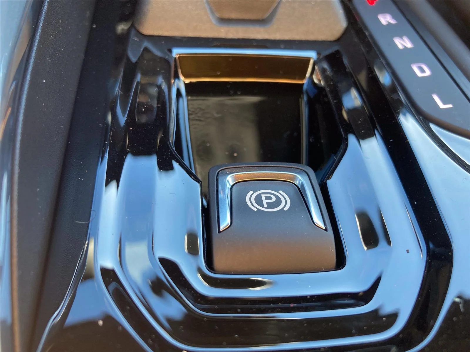 New 2026 Summit White GMC Elevation image 17