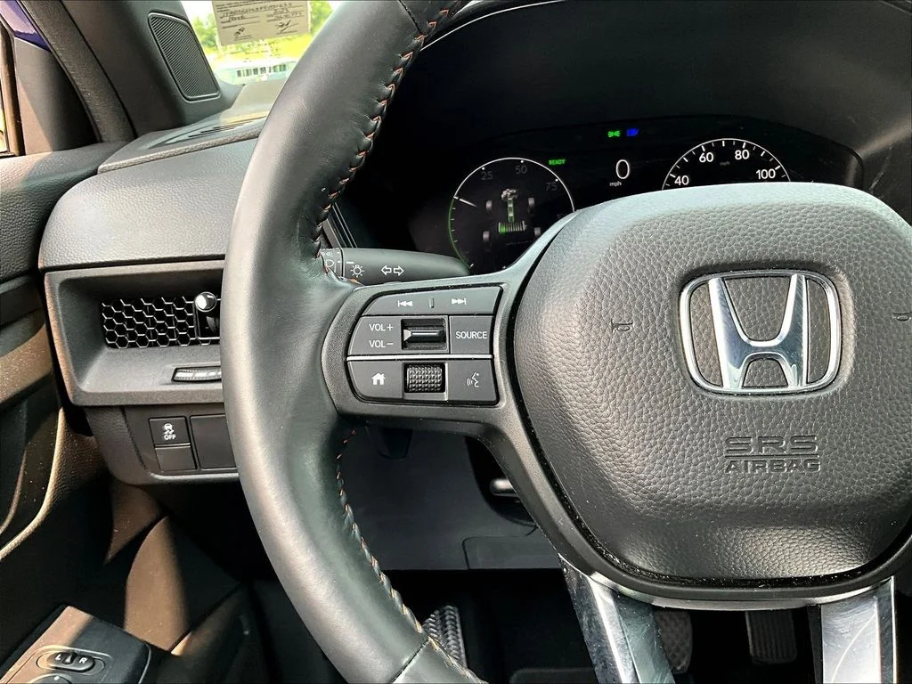 Used 2023 Still Night Pearl Honda Sport image 11
