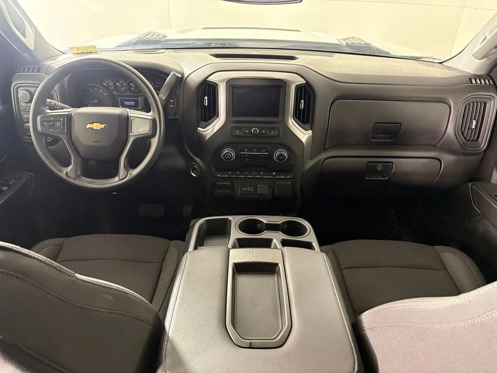 Used 2025 White Chevrolet Custom image 45