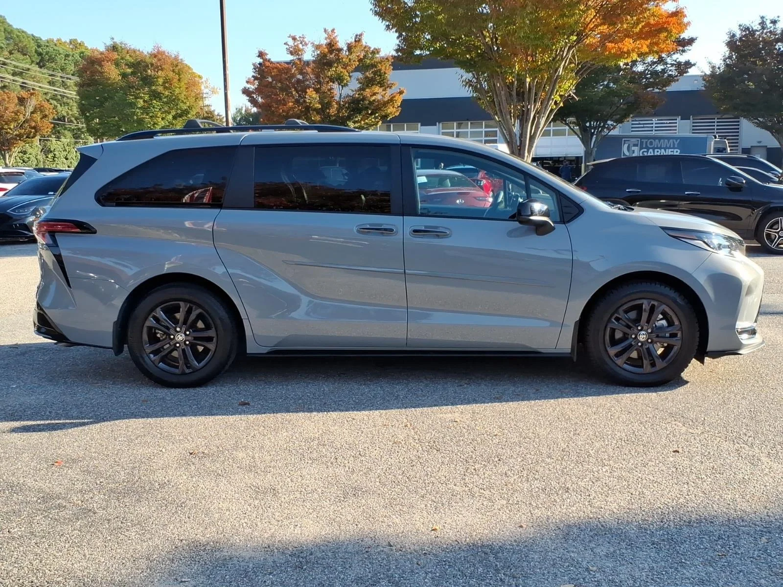 Used 2025 Cement Toyota XSE image 7