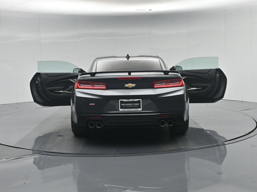 Used 2018 Gray Chevrolet SS image 32