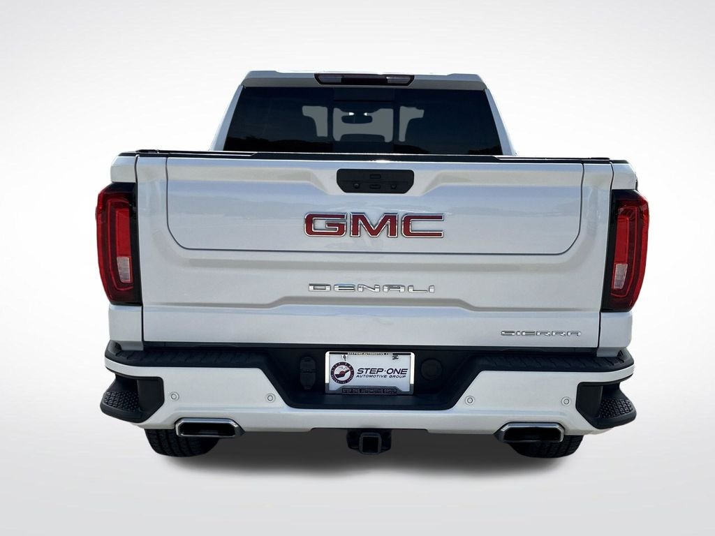 Used 2022 White GMC Denali image 6